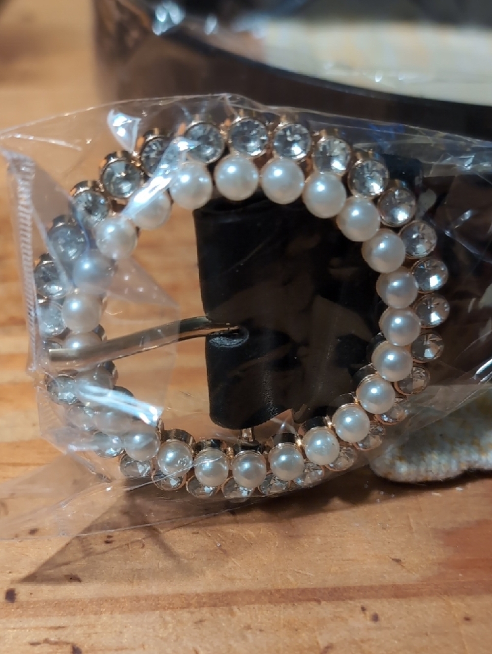 Mother of Pearl Black Belt with Pearl-Rhinestines Embellished Round Buckle. - Picture 2 of 3